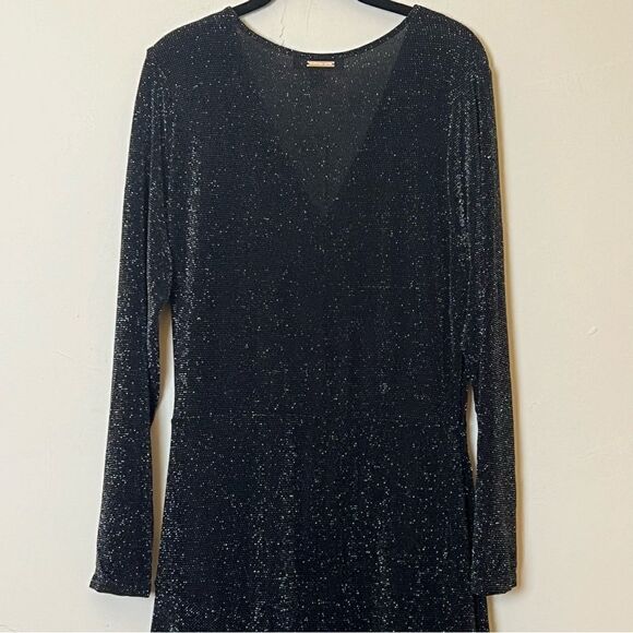 Michael Michael Kors, Metallic Knit Wrap Cocktail Dress, 1X Black, Gold, Silver - Picture 8 of 14